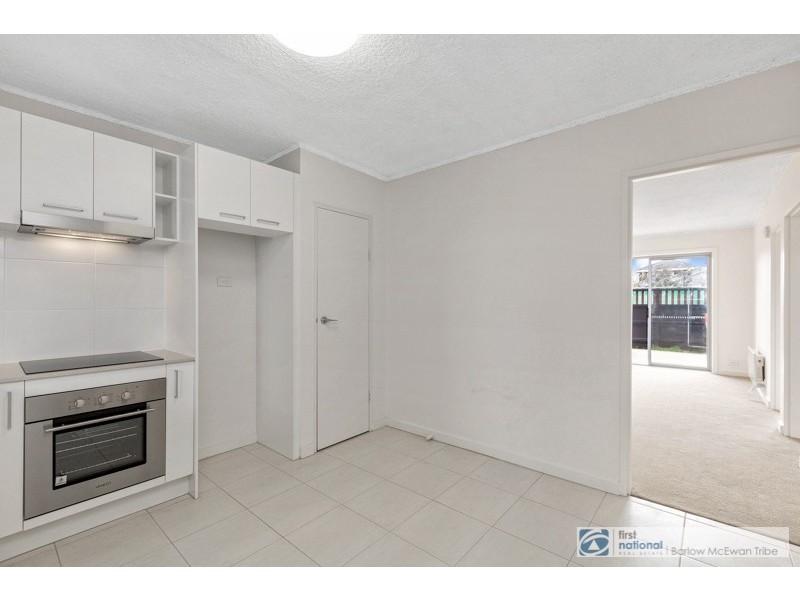 8/66 Simmons Drive, Altona VIC 3018