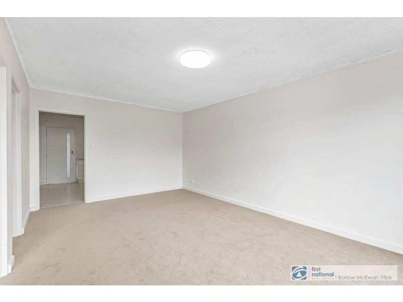 8/66 Simmons Drive, Altona VIC 3018