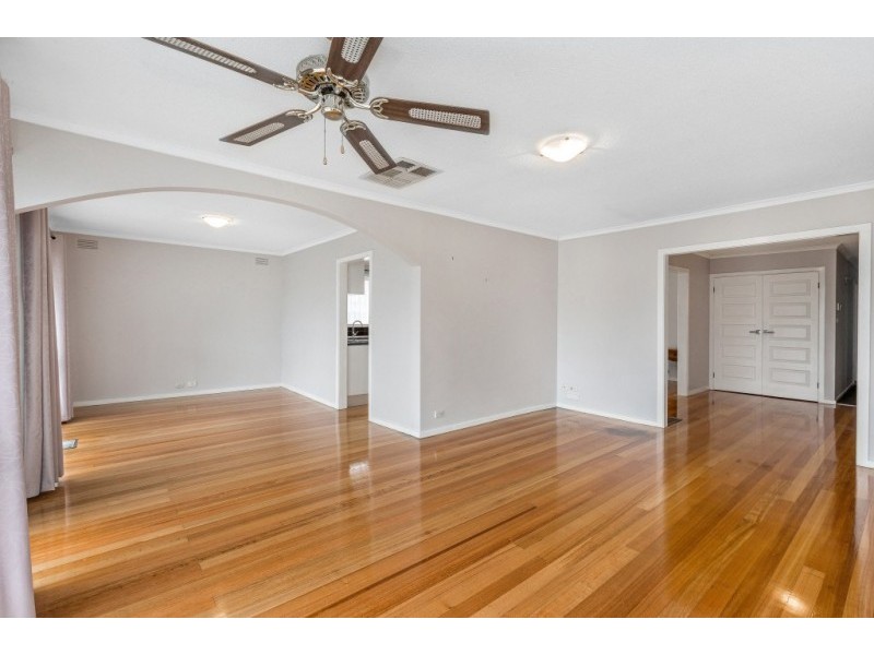 6 McIntyre Drive, Altona VIC 3018