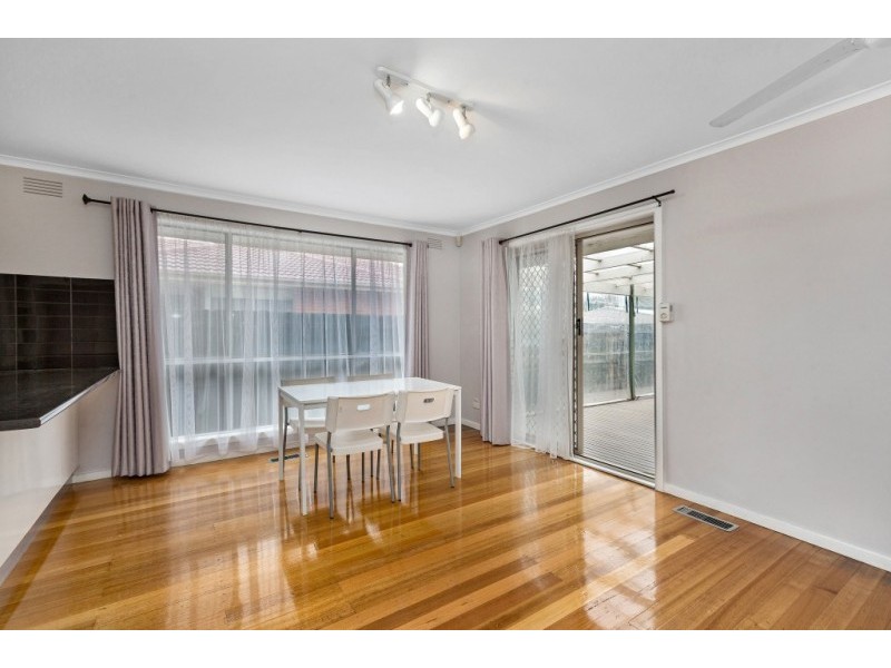 6 McIntyre Drive, Altona VIC 3018