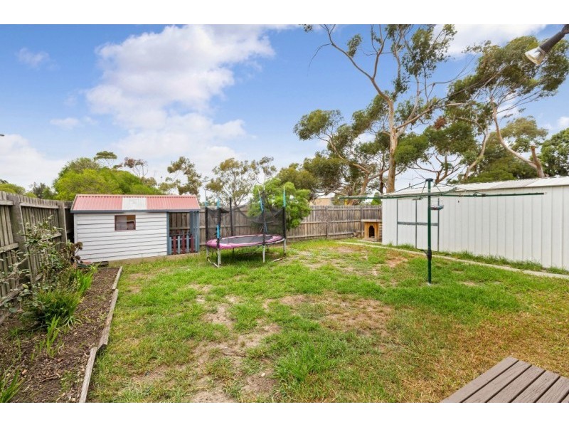 6 McIntyre Drive, Altona VIC 3018