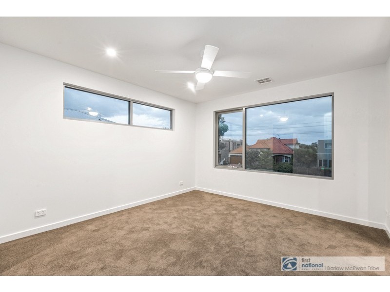 2/7 Webb Street, Altona VIC 3018
