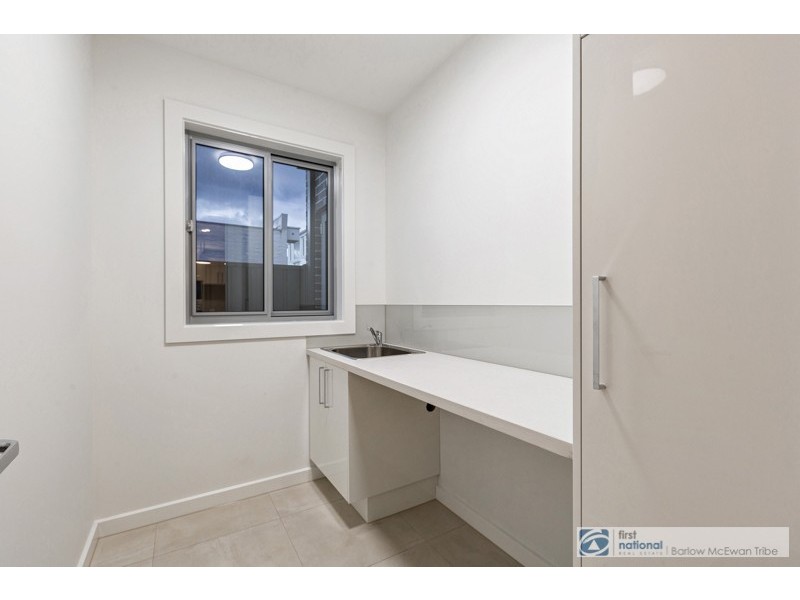 2/7 Webb Street, Altona VIC 3018