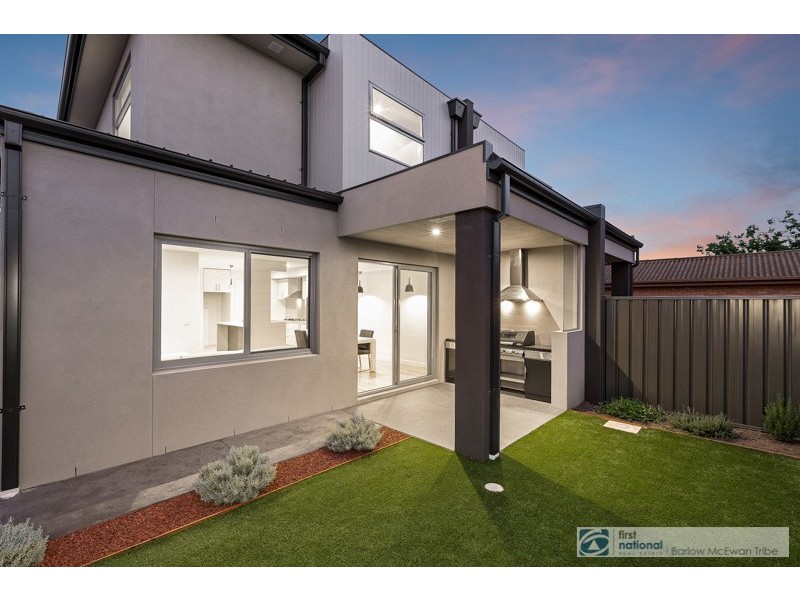 2/7 Webb Street, Altona VIC 3018