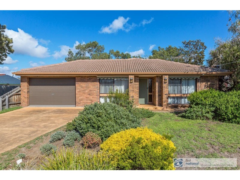 10 Norval Terrace, Altona Meadows VIC 3028