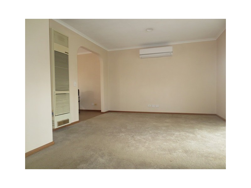 2/19 Romawi Street, Altona VIC 3018
