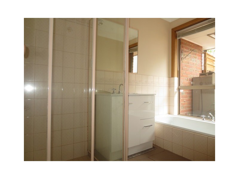 2/19 Romawi Street, Altona VIC 3018