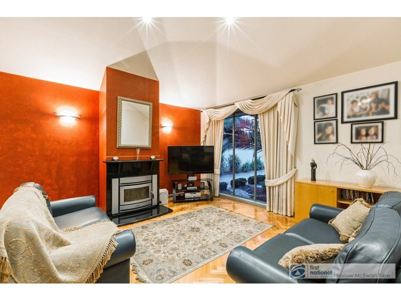 3 Seaview Crescent, Seaholme VIC 3018