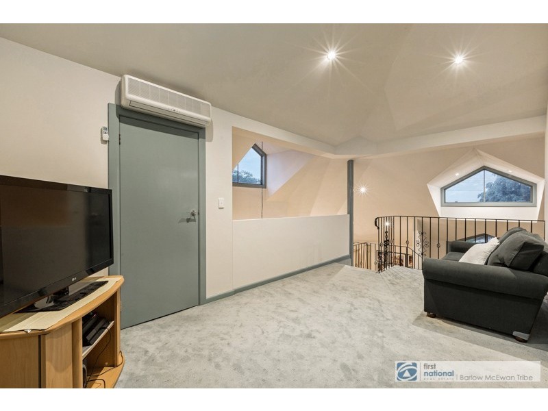 3 Seaview Crescent, Seaholme VIC 3018