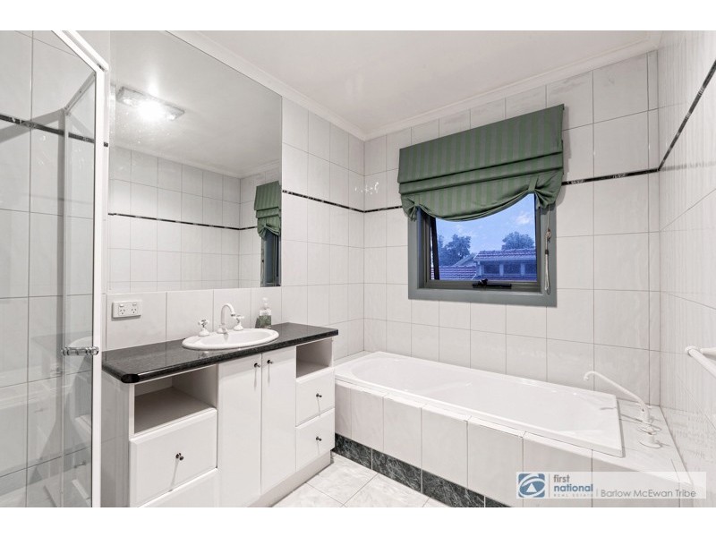 3 Seaview Crescent, Seaholme VIC 3018