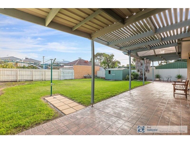 3 Seaview Crescent, Seaholme VIC 3018