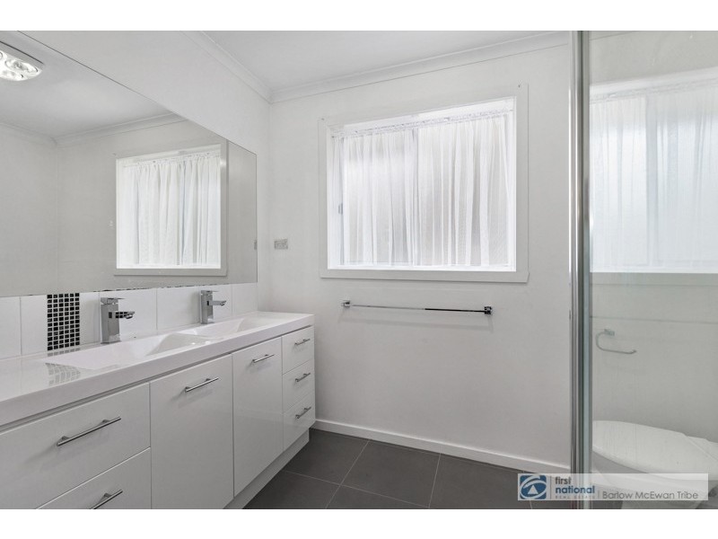 6 McIntyre Drive, Altona VIC 3018