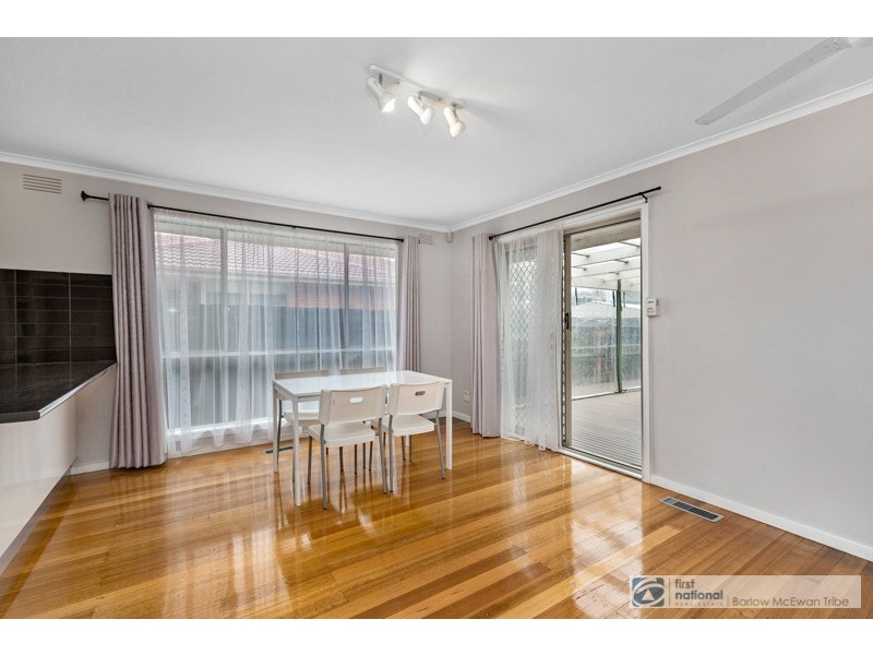 6 McIntyre Drive, Altona VIC 3018