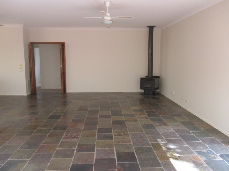 38 William McPherson Crescent, Seabrook VIC 3028