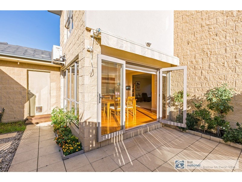 2/201 Queen Street, Altona VIC 3018