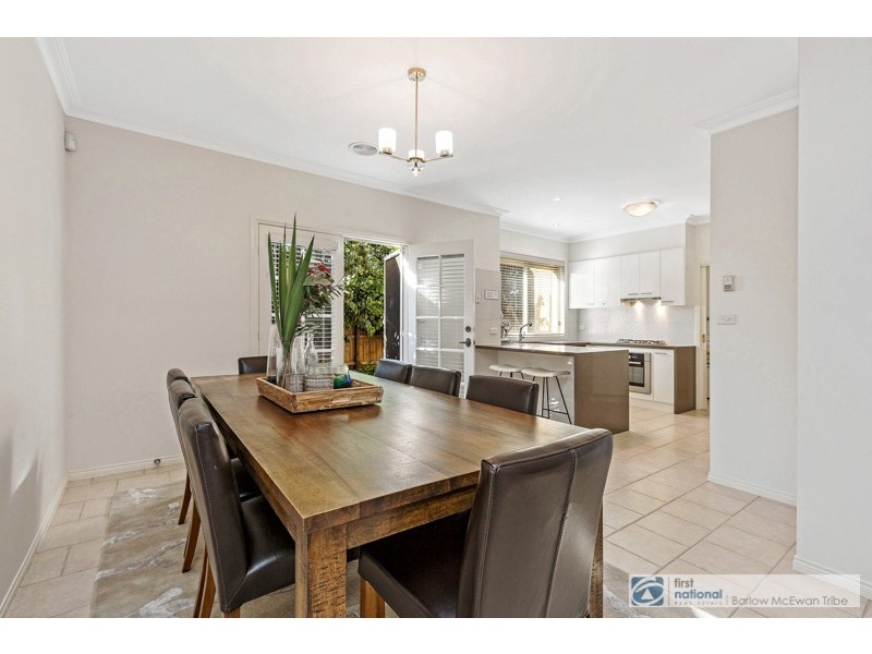 2/6 Romawi Street, Altona VIC 3018