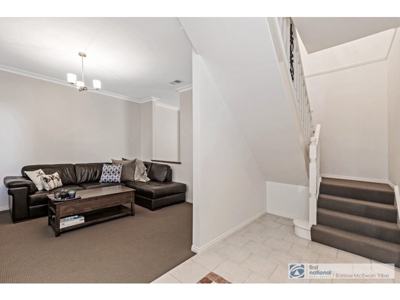 2/6 Romawi Street, Altona VIC 3018