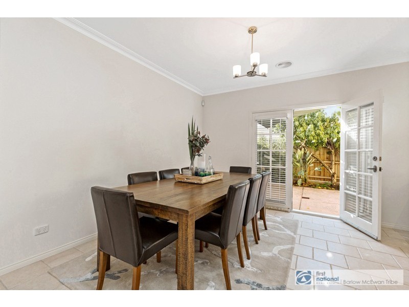 2/6 Romawi Street, Altona VIC 3018