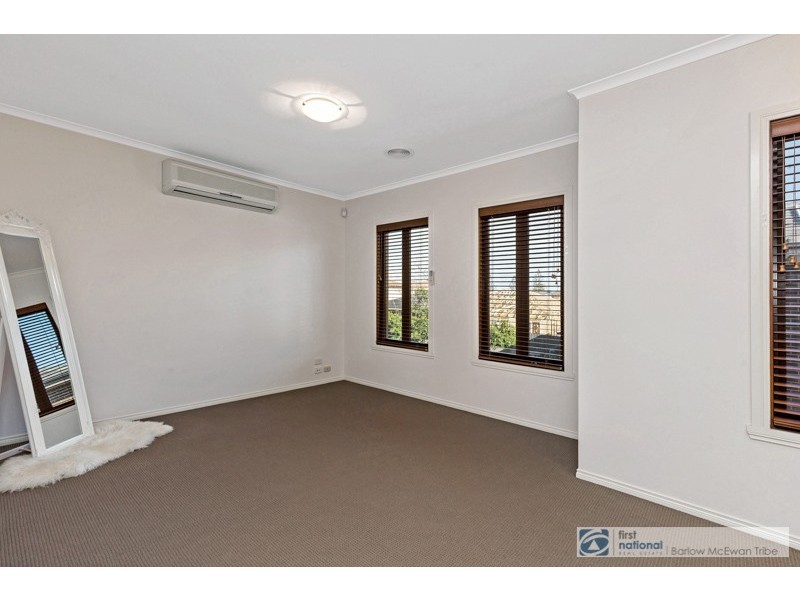 2/6 Romawi Street, Altona VIC 3018