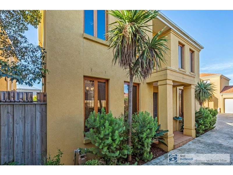 2/6 Romawi Street, Altona VIC 3018