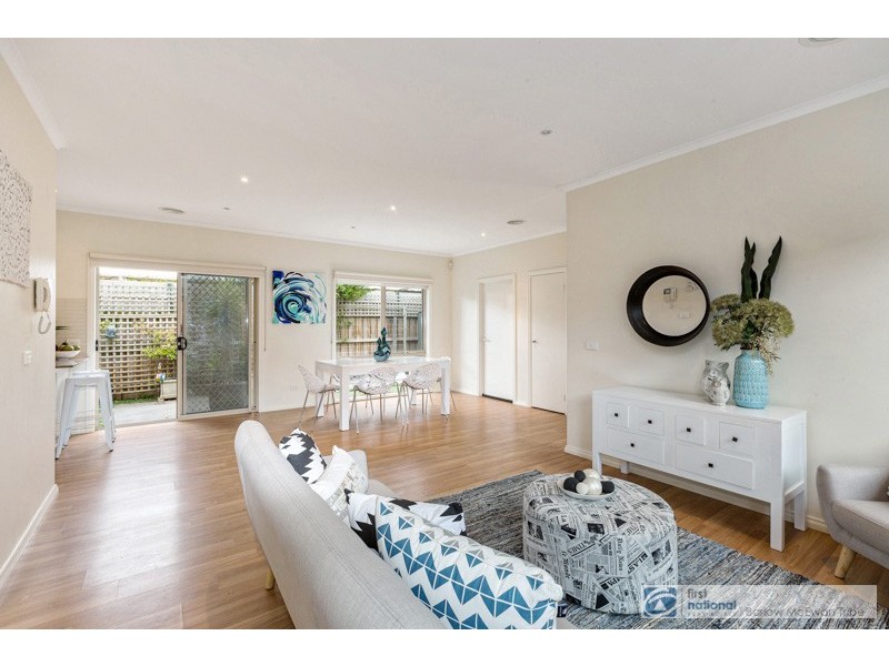 2/8 Rayner Street, Altona VIC 3018