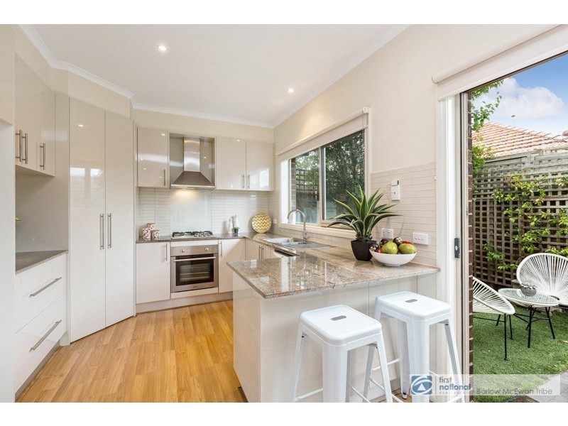 2/8 Rayner Street, Altona VIC 3018