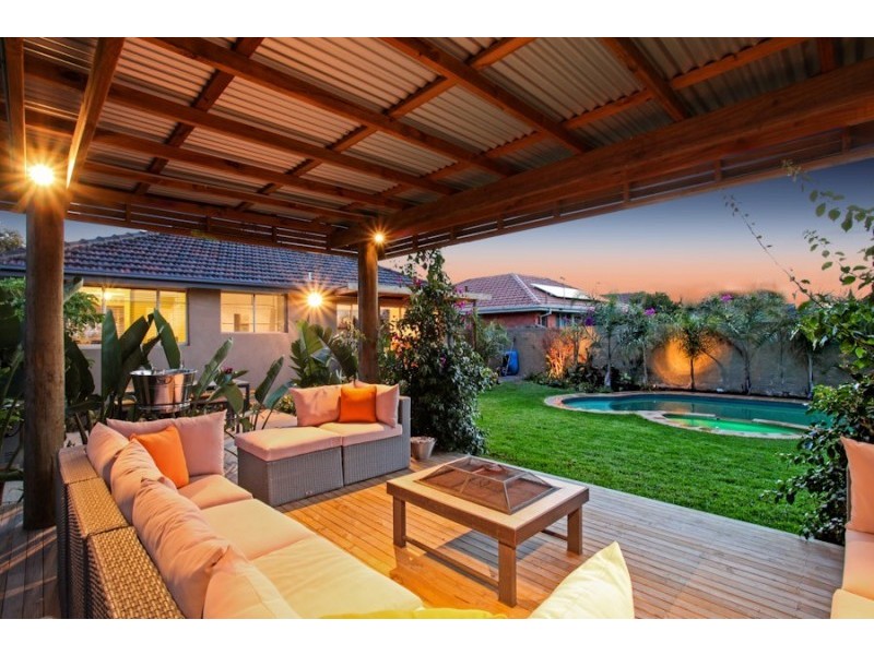 35 Waters Drive, Seaholme VIC 3018