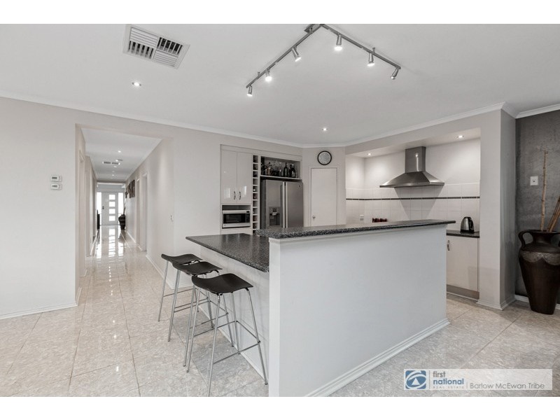 16 Walshe Court, Altona Meadows VIC 3028