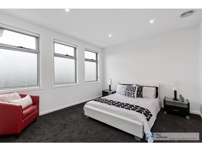 2/13 Maidstone Street, Altona VIC 3018