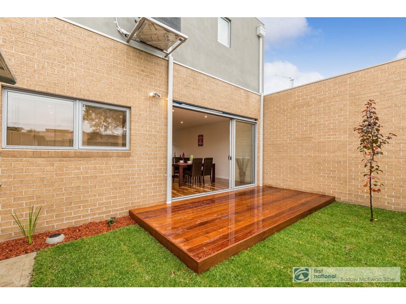 2/13 Maidstone Street, Altona VIC 3018