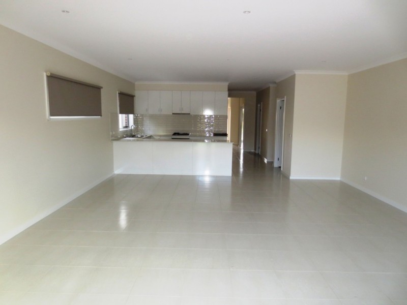 18 Fisher Court, Altona VIC 3018
