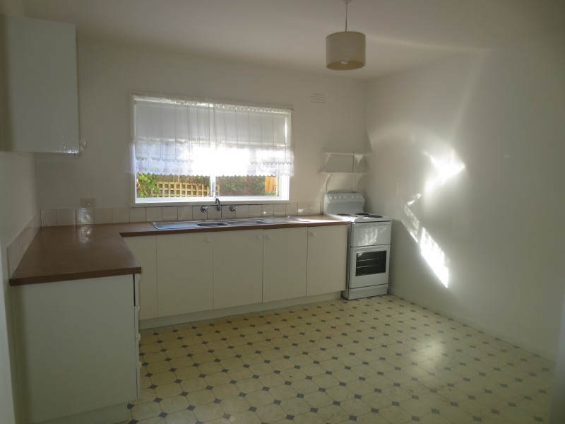 2/194 Queen Street, Altona VIC 3018