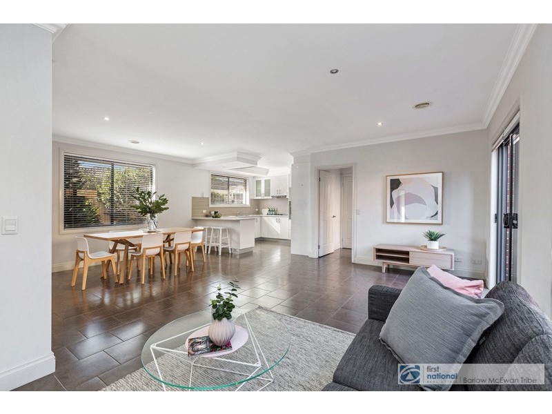 1/28 Bracken Grove, Altona VIC 3018