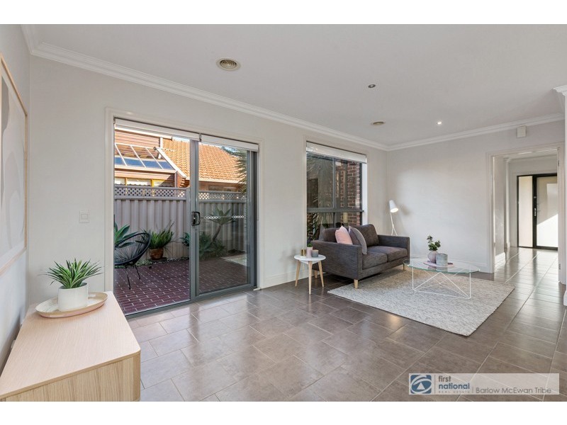 1/28 Bracken Grove, Altona VIC 3018