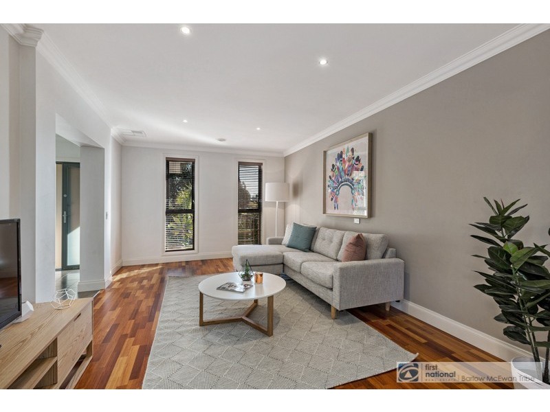 1/28 Bracken Grove, Altona VIC 3018