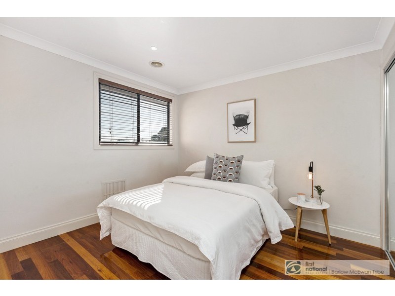 1/28 Bracken Grove, Altona VIC 3018