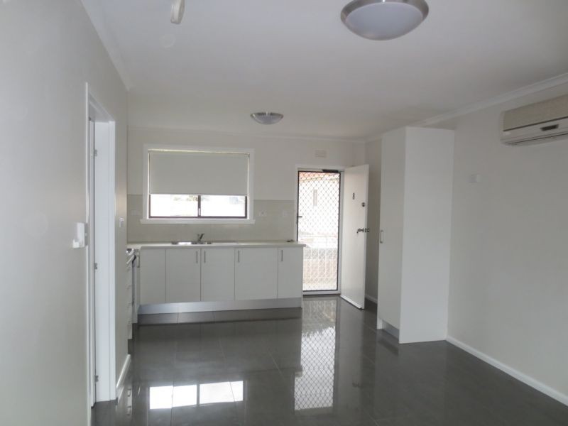 8/10 Grieve Pde, Altona VIC 3018