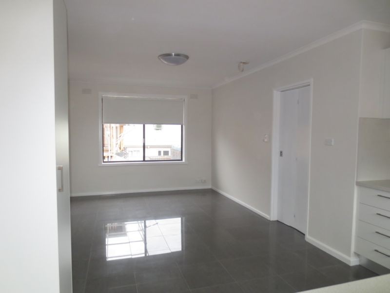 8/10 Grieve Pde, Altona VIC 3018