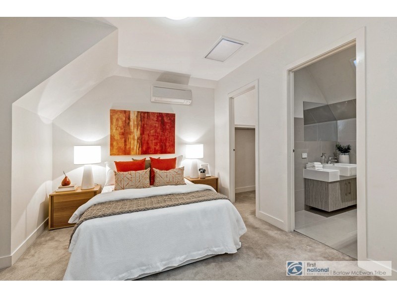 1/43 Grieve Parade, Altona VIC 3018