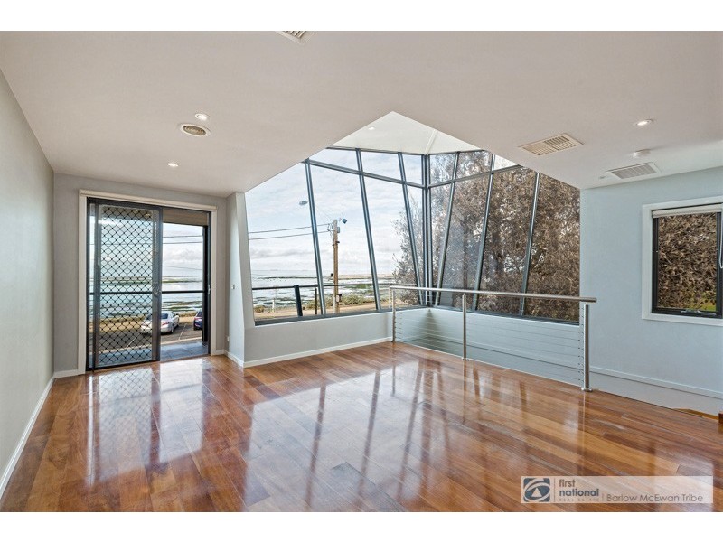 3/369 Esplanade, Altona VIC 3018