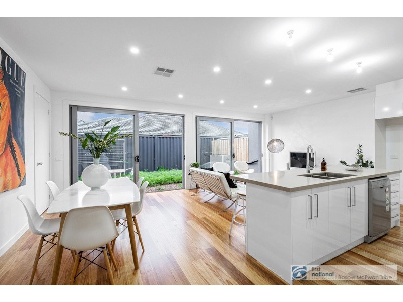 2/37 Upton Street, Altona VIC 3018