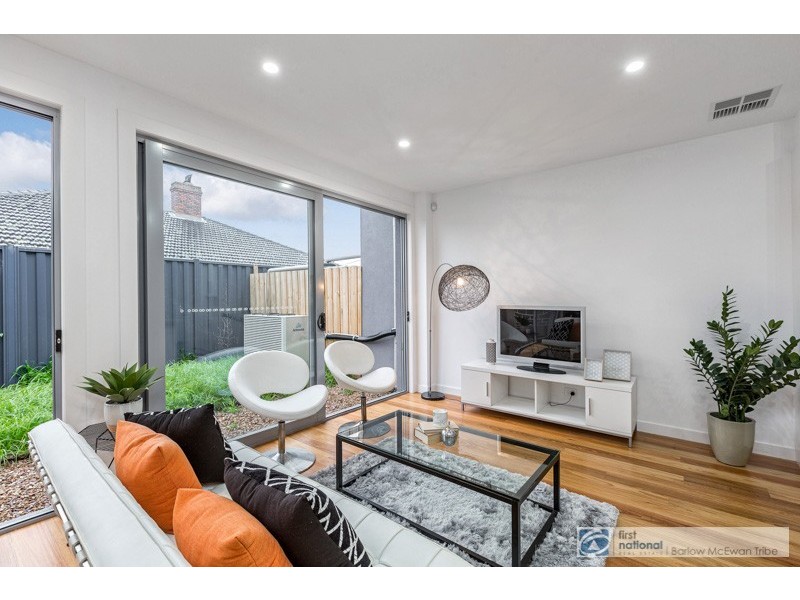 2/37 Upton Street, Altona VIC 3018