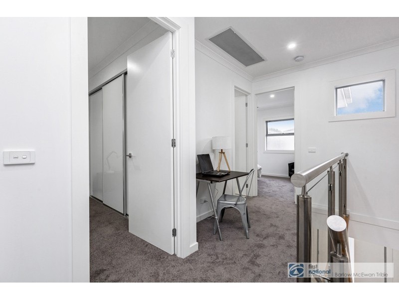 2/37 Upton Street, Altona VIC 3018