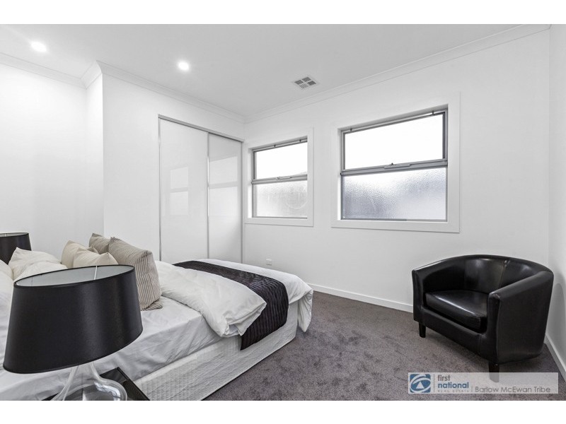 2/37 Upton Street, Altona VIC 3018