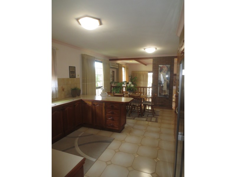 3 Emery Court, Altona VIC 3018