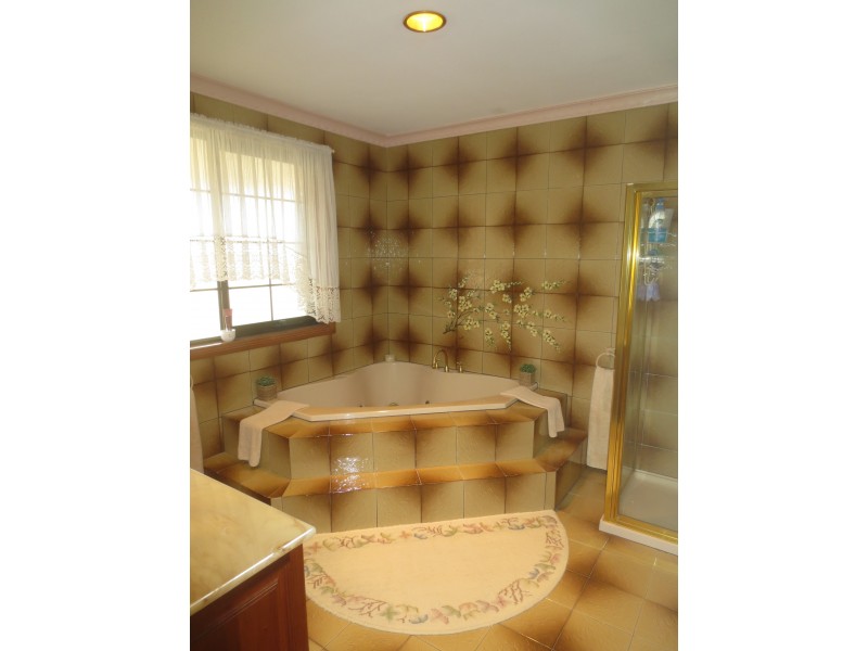 3 Emery Court, Altona VIC 3018