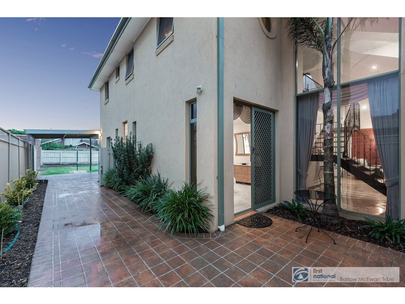 3 Seaview Crescent, Seaholme VIC 3018