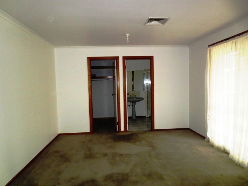 74 Powlett Street, Altona Meadows VIC 3028