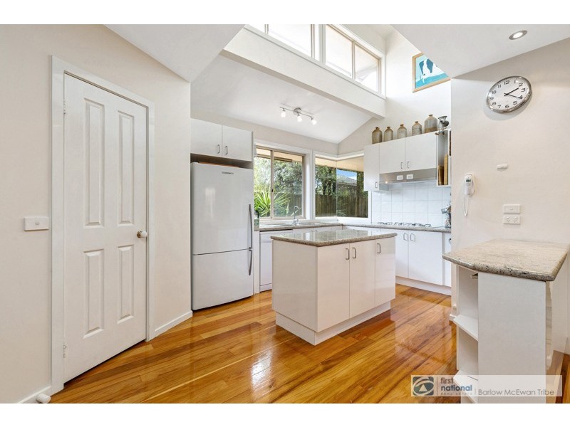 6 Davis Court, Altona Meadows VIC 3028