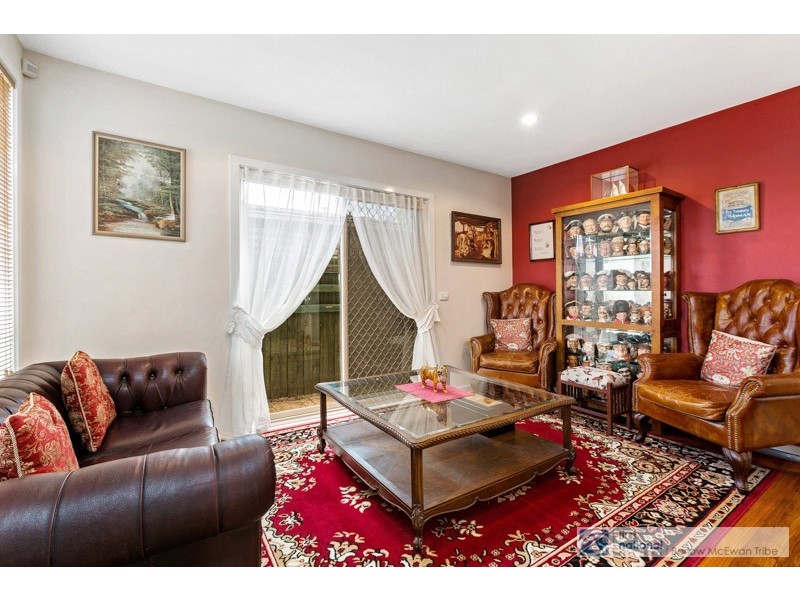 6 Davis Court, Altona Meadows VIC 3028